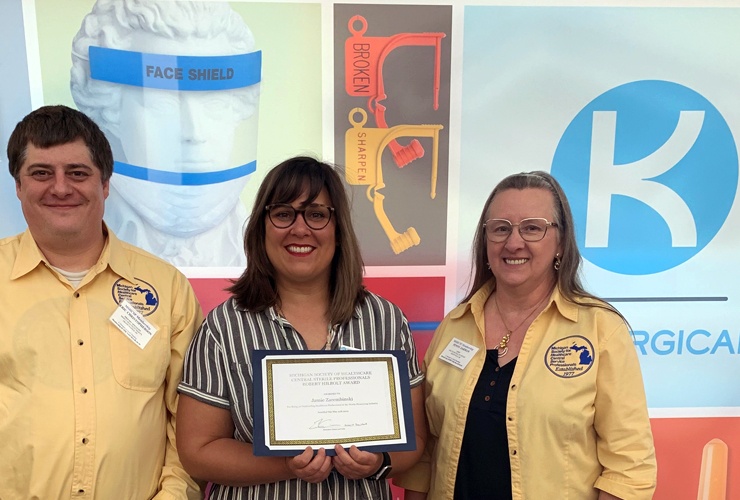 Jamie Zarembinski, CCSVP of Key Surgical, Receives the Robert Hilbolt Award